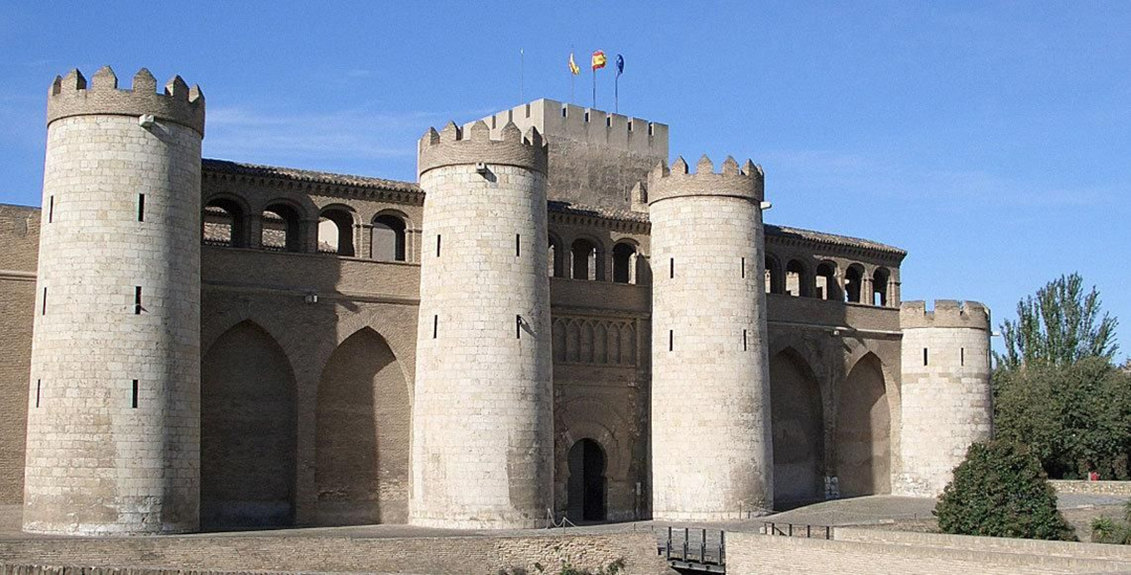 El acto de homenaje tendrá lugar en el Palacio de la Aljafería.