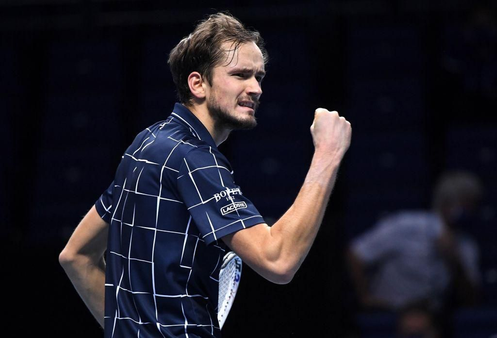 Daniil Medvedev celebra su victoria en la final del torneo de maestros.