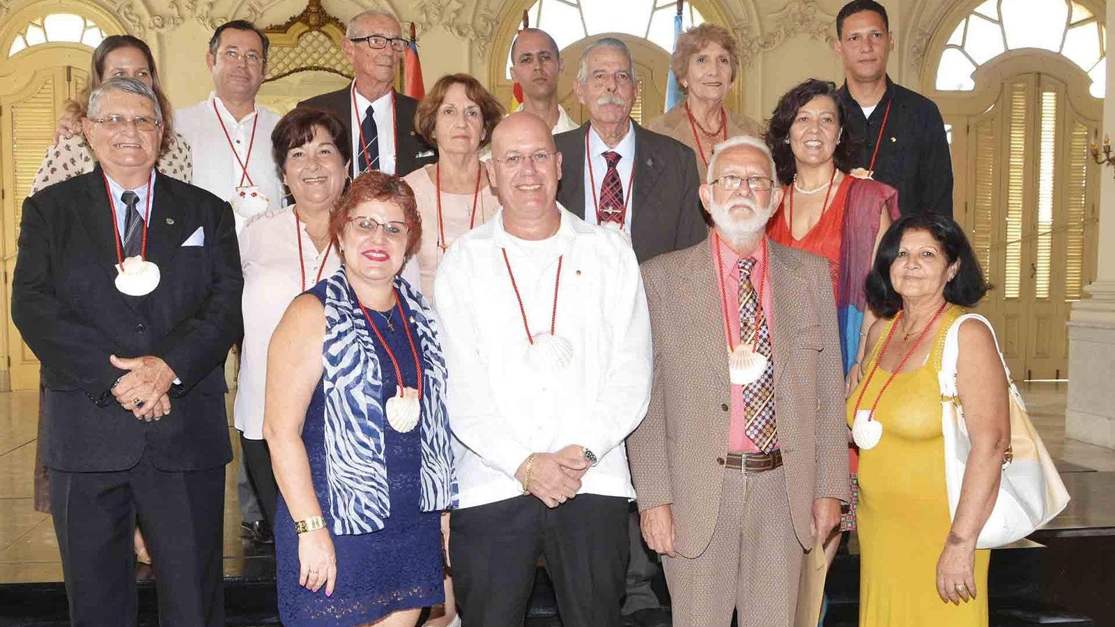 Cuba Aurorita recibiendo Orde da Vieira en La Habana web