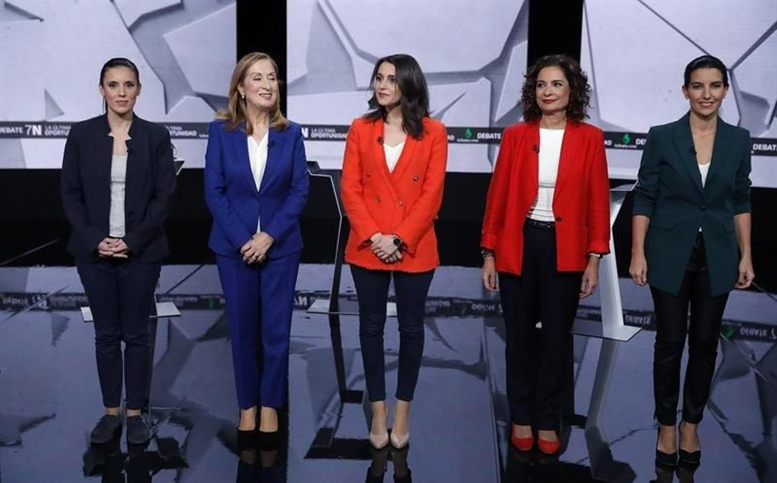Las dirigentes de los principales partidos con representación parlamentaria, (i-d) Irene Montero (Unidas Podemos), Ana Pastor (PP), Inés Arrimadas (Ciudadanos), María Jesús Montero (PSOE), y Rocío Monasterio (Vox)