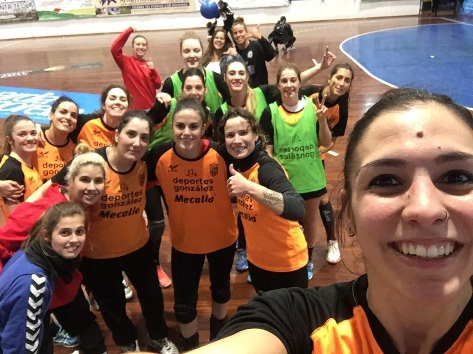 Las jugadoras del Guardés realizaron ayer el último entrenamiento antes del partido de esta noche.