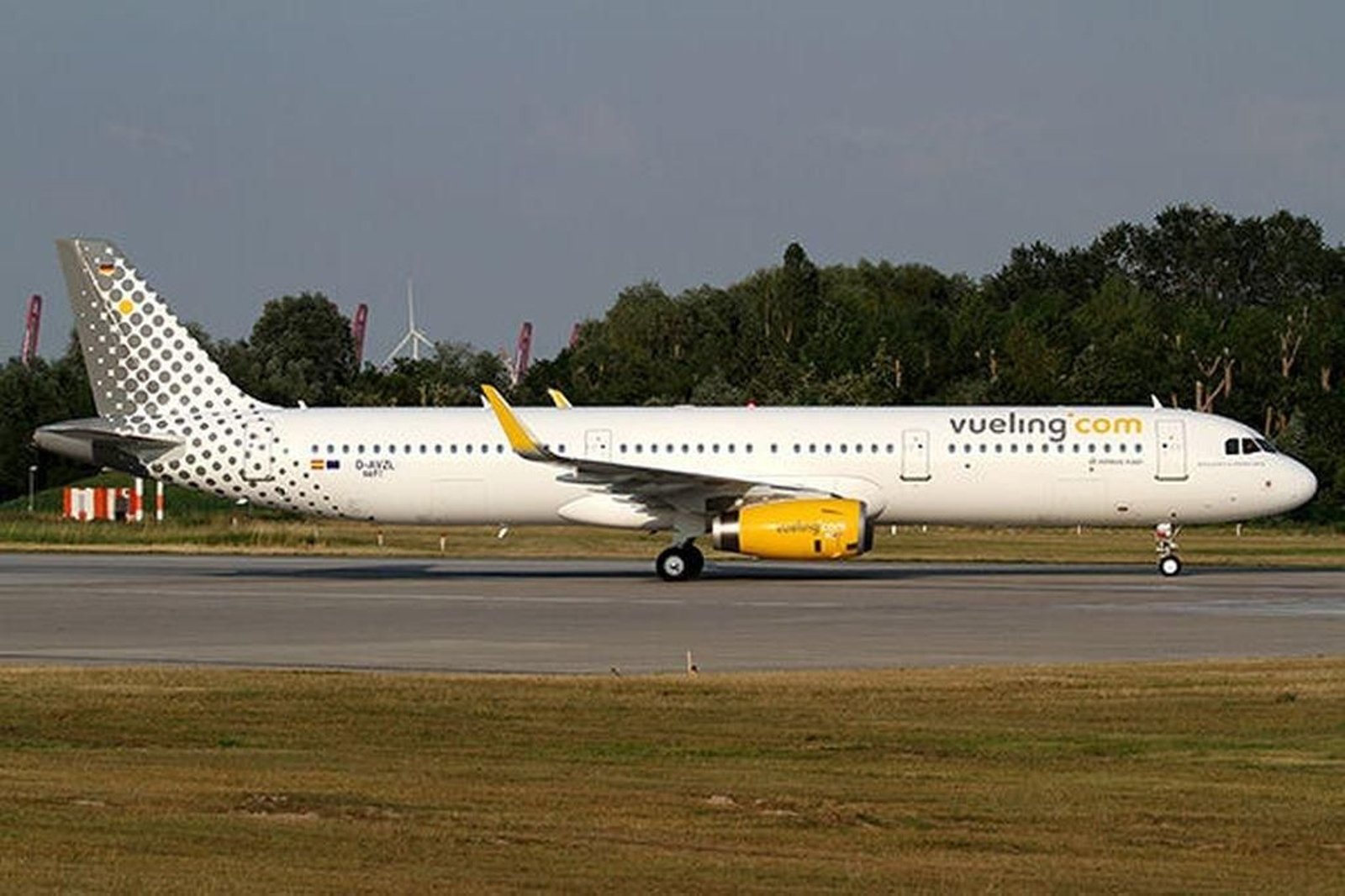 Imagen del modelo Airbus A 321 de Vueling como el que empezó a operar en Peinador.