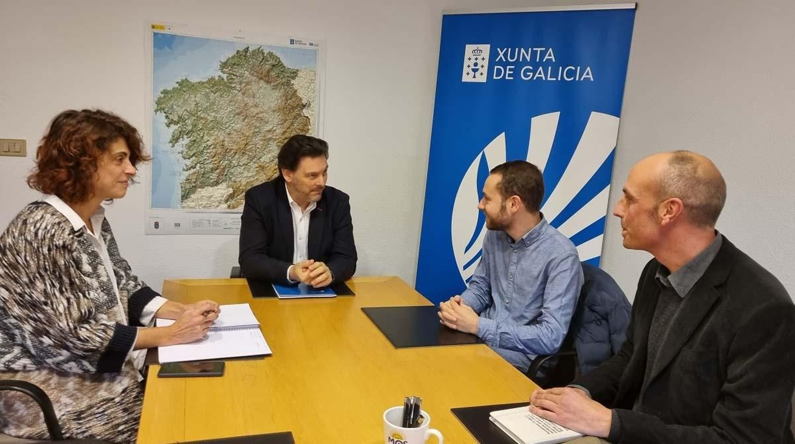 Imagen de la reunión celebrada en la sede de la SXE en Santiago de Compostela