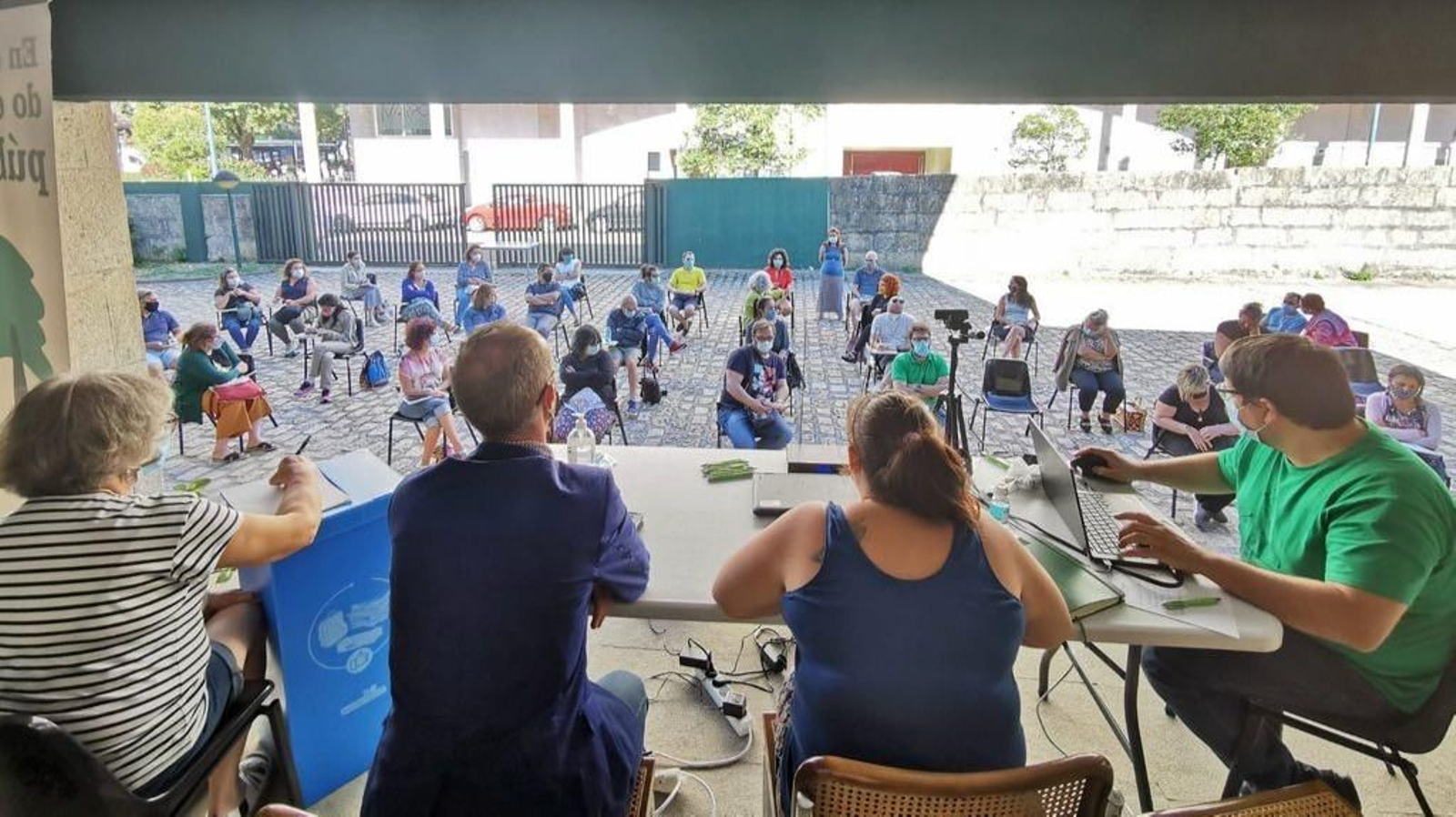 Las asambleas de Foanpas se celebran en exteriores y guardando las distancias.