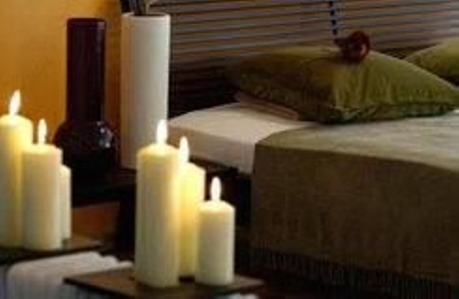 Velas de decoración en una habitación.