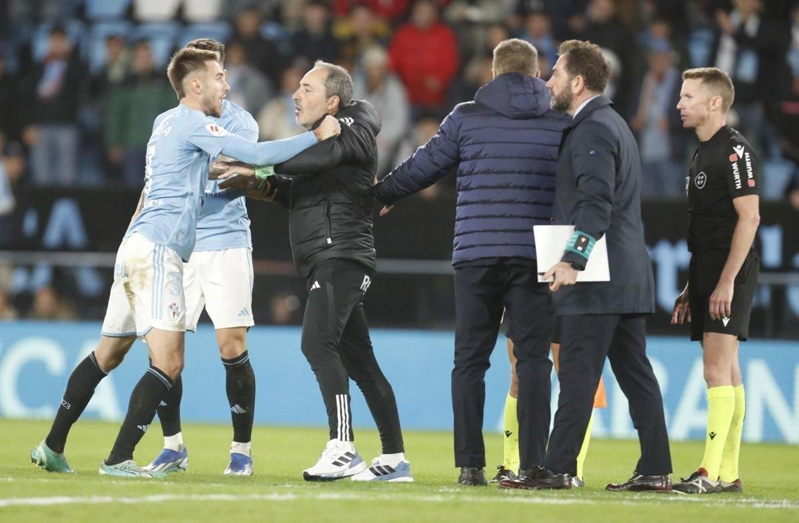 El partido entre el Celta y el Sevilla el pasado noviembre acabó con el polémico penalti anulado a Douvikas.