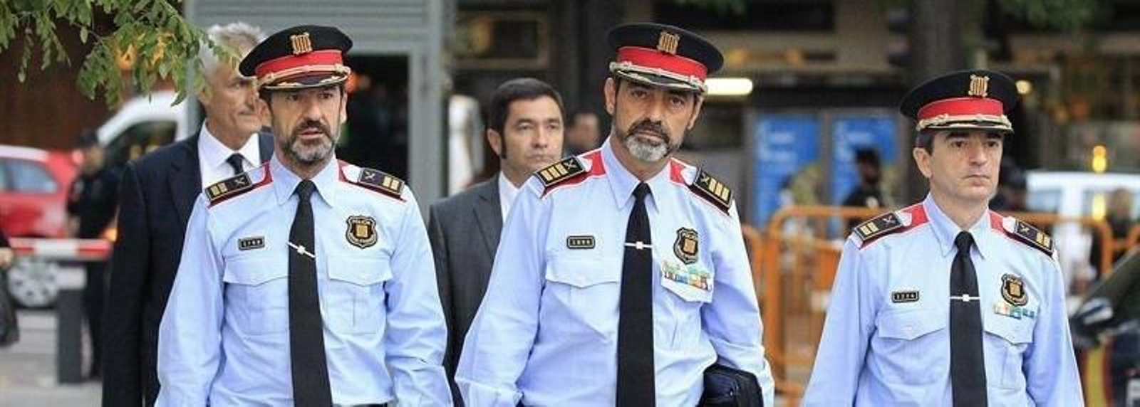 Ferrán López, jefe de la Comisaría Superior de Coordinación Territorial,  El jefe de los Mossos d'Esquadra, Josep Lluis Trapero  y Joan Carles Molinero, jefe de la Comisaría Superior de Coordinación Central