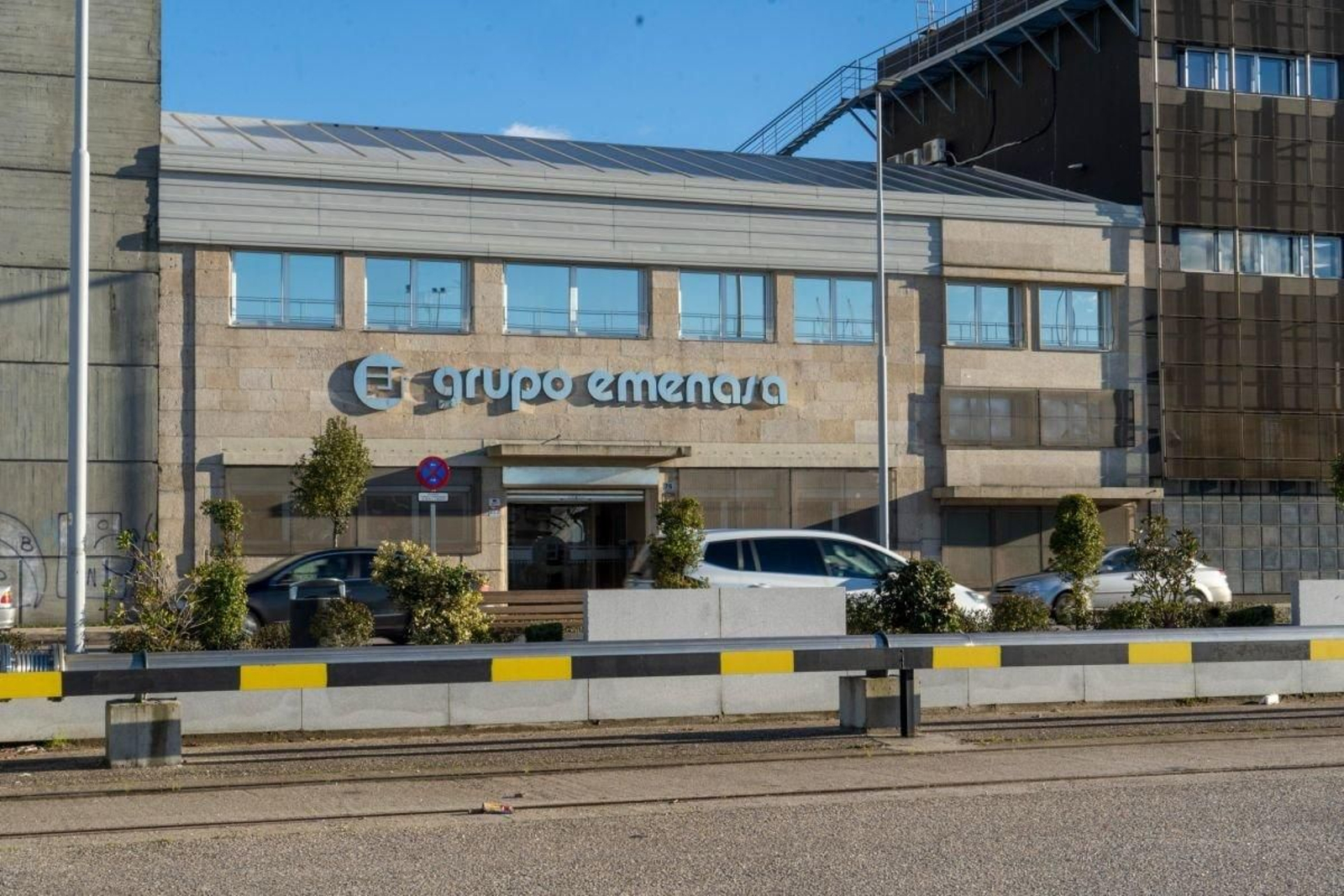 Instalaciones que Emenasa tiene en Jacinto Benavante, donde mantendrá parte de la producción y trabajadores.