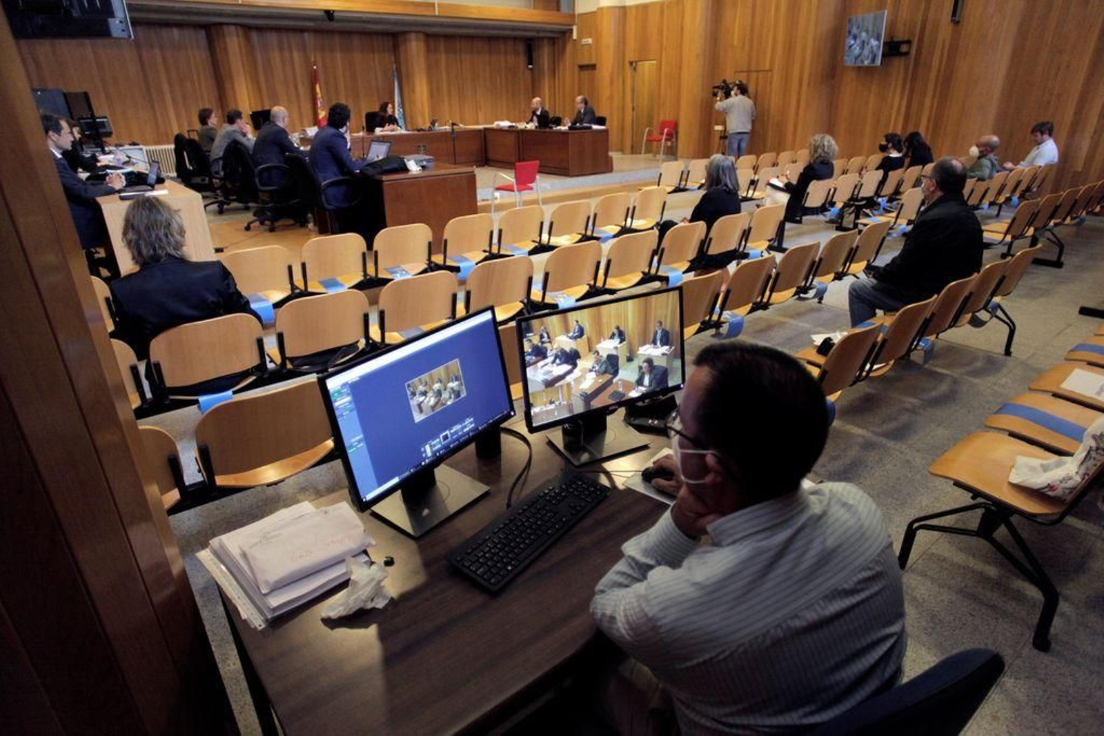 Aspecto que ofrecía la sala de vistas donde se desarrolla el juicio por el Pazo de Meirás.