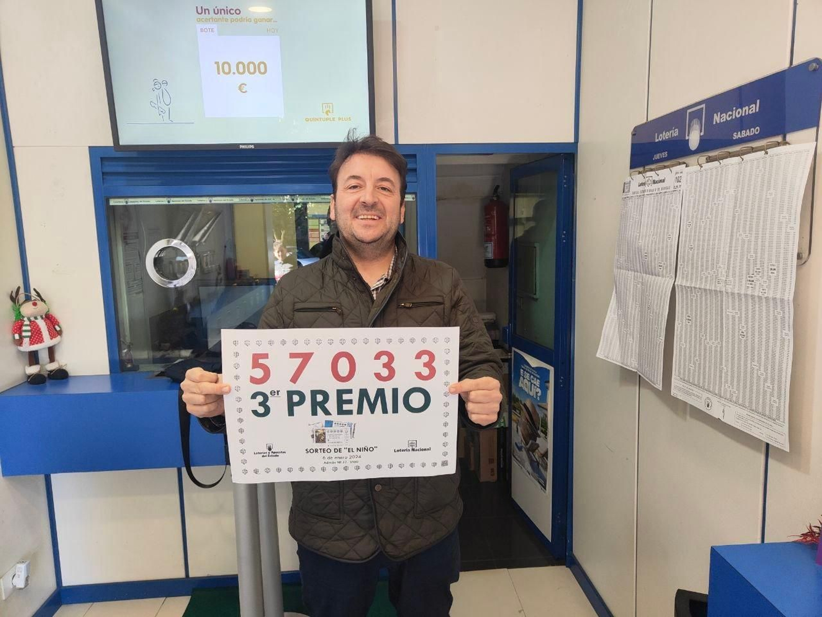 El lotero de Camelias 110 entregó el tercer premio del Sorteo del Niño 2024.