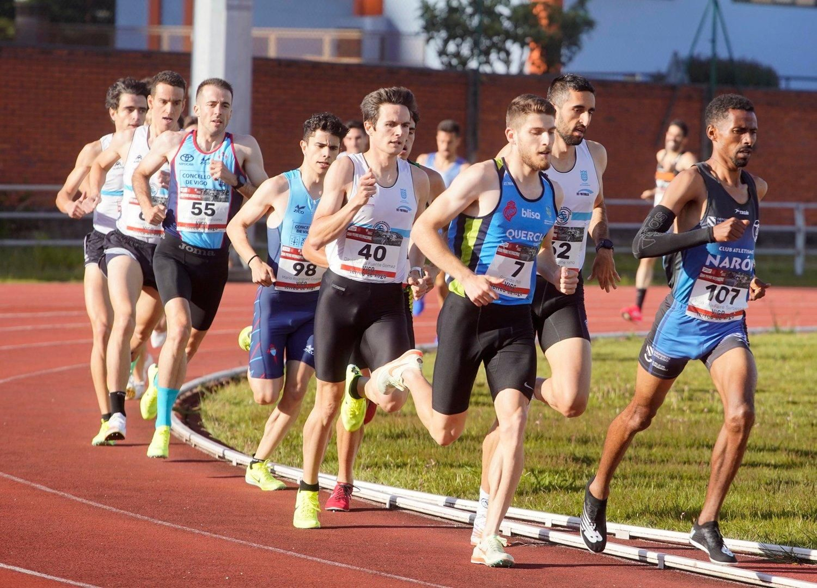 Participantes en una de las pruebas del Gran Premio Cidade de Vigo de atletismo.