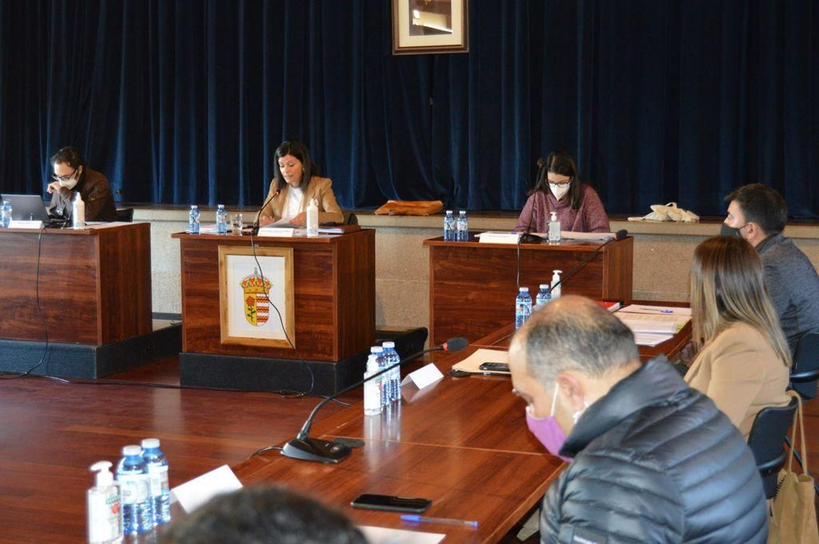 La alcaldesa presidió y defendió ayre en el pleno, el nuevo Presupuesto municipal 2021.