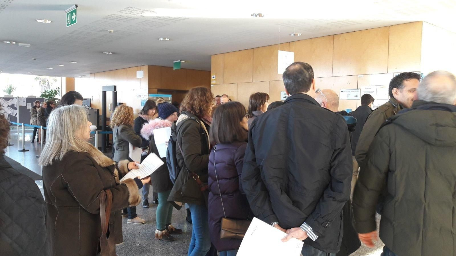 Funcionarios de justicia en las dependencias de la Xunta