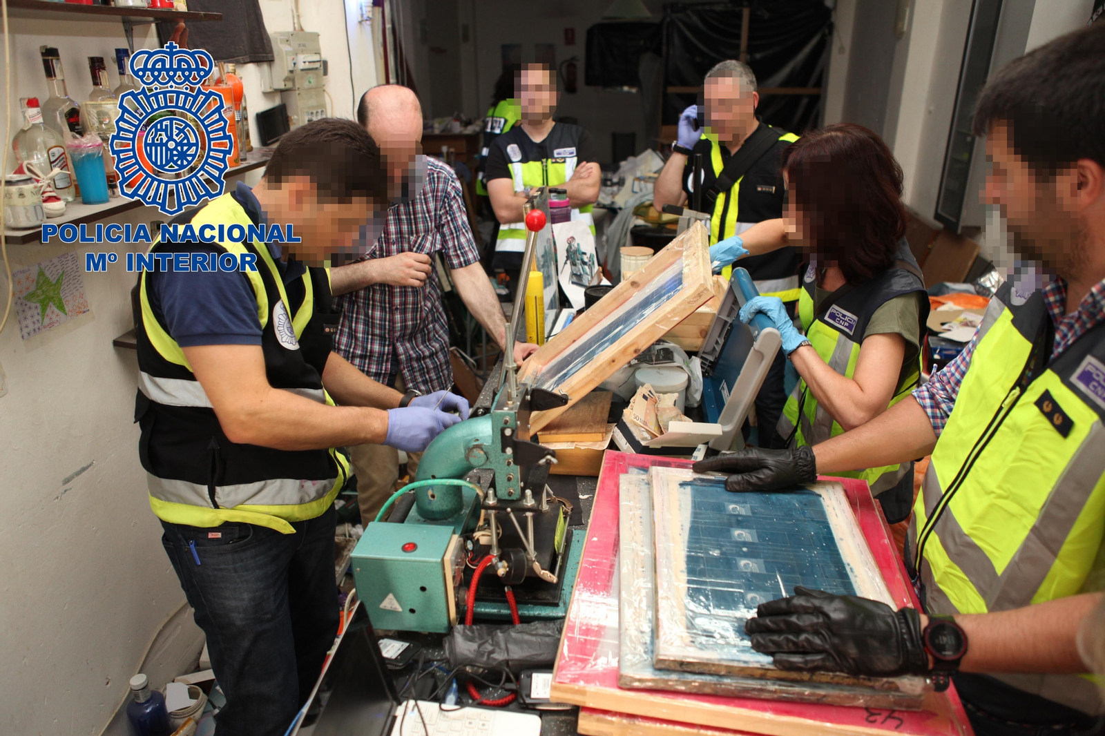 La Policía Nacional ha desmantelado en Zaragoza una imprenta dedicada a la falsificación de billetes