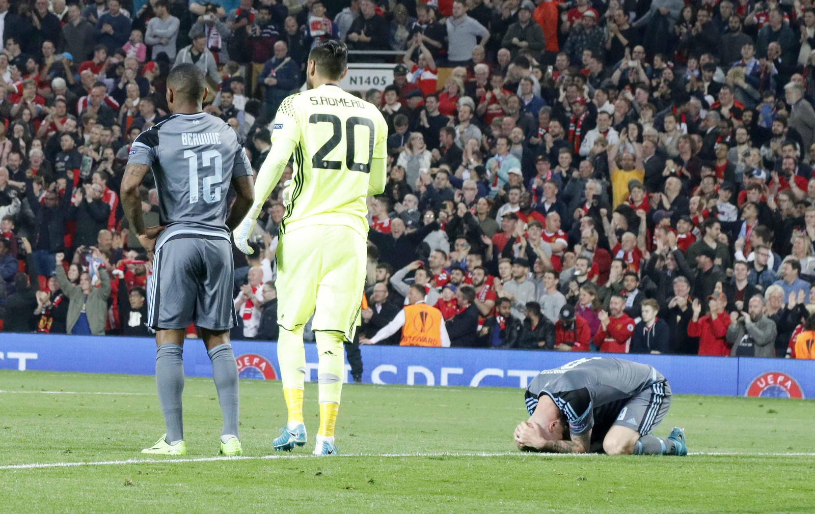 Las mejores imágenes del partido de vuelta entre Manchester United y Celta (1-1). // J.V. Landín