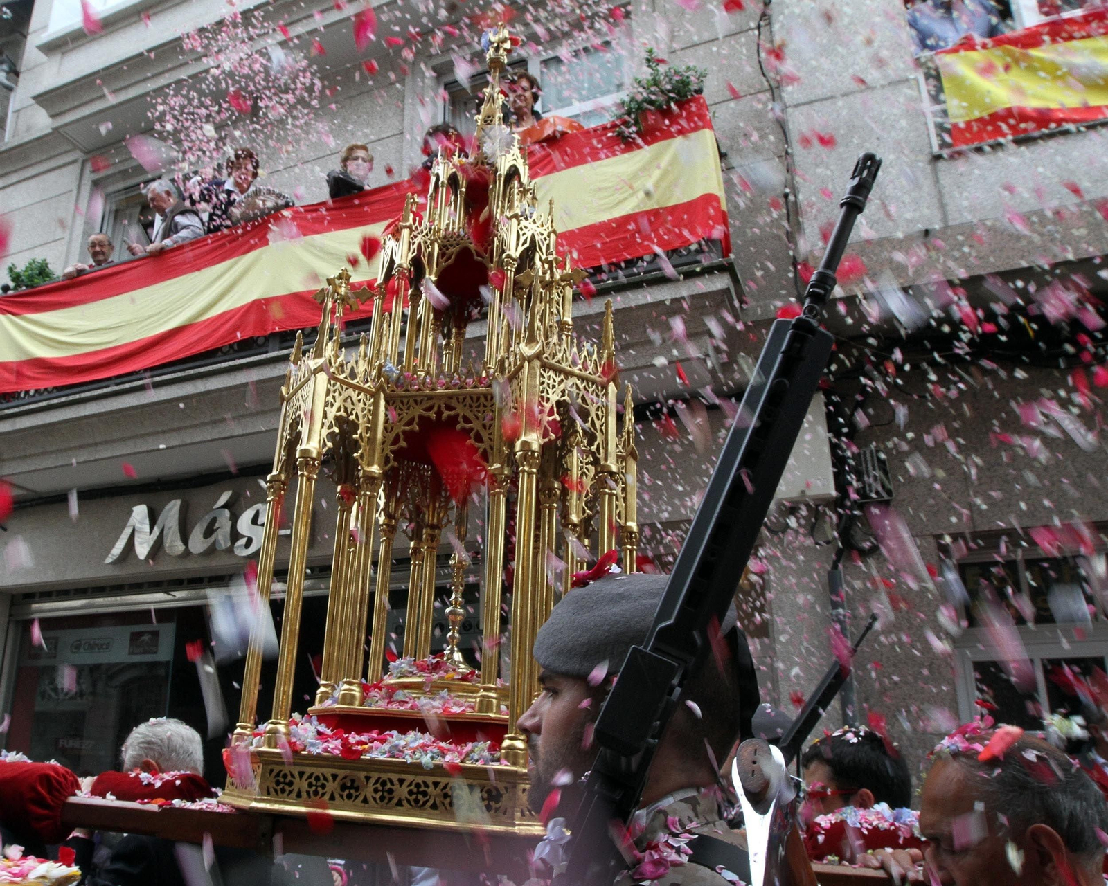 La procesión del Santísimo, el acto religioso más solemne del Corpus.