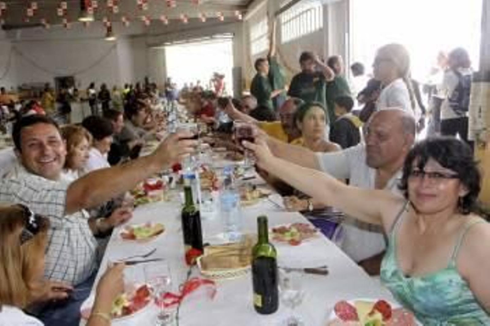 Participantes en una caravana de mujeres en Polentinos. (Foto: ARCHIVO)