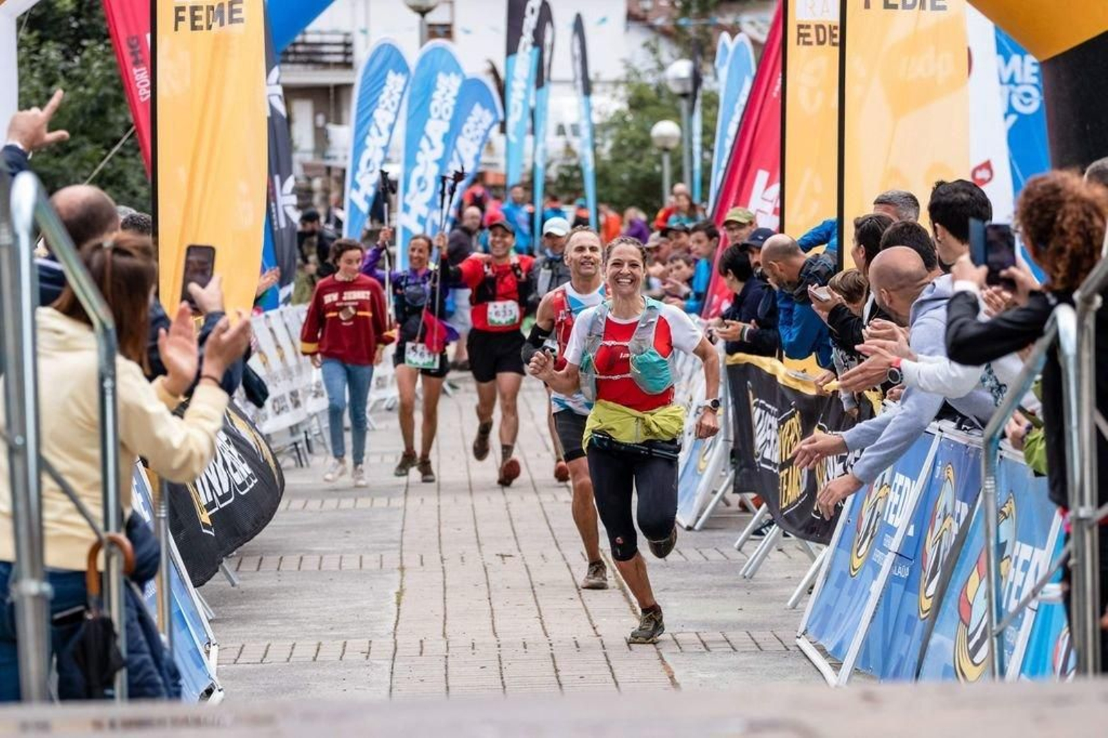 Aroa, en su llegada a meta en Pola de Somiedo.
