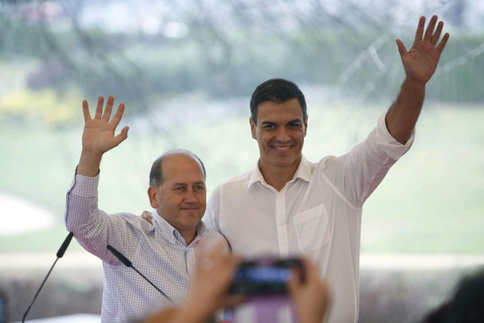 Leiceaga y Sánchez, durante el mitin de ayer en Cerceda.
