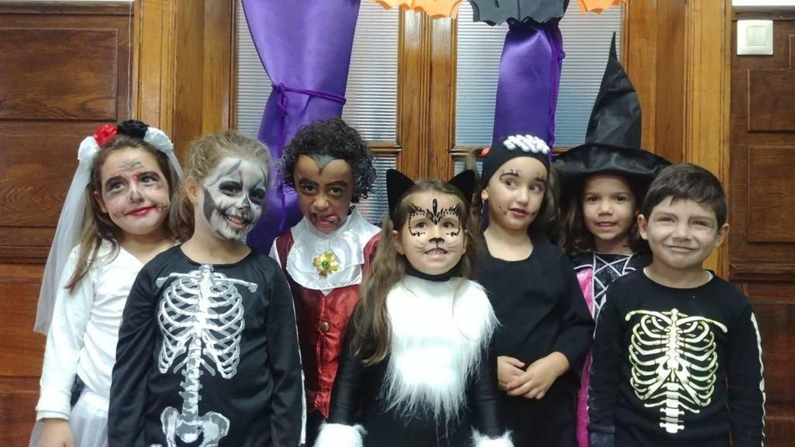 Los más pequeños del colegio Labor disfrutaron de un programa especial de Halloween, al que acudieron disfrazados.