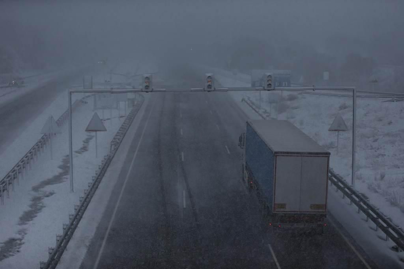 Cortada la A52 por nieve _ Alberte 11