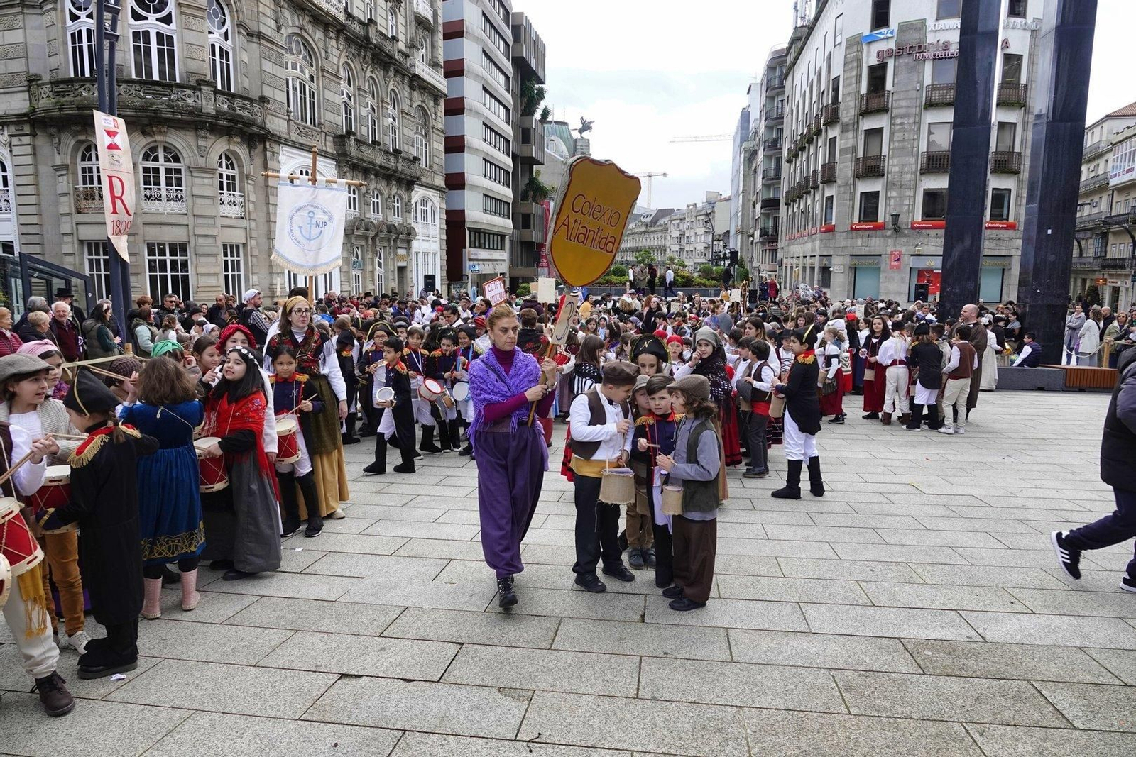 Desfile desde Porta do Sol en la Reconquistiña.
