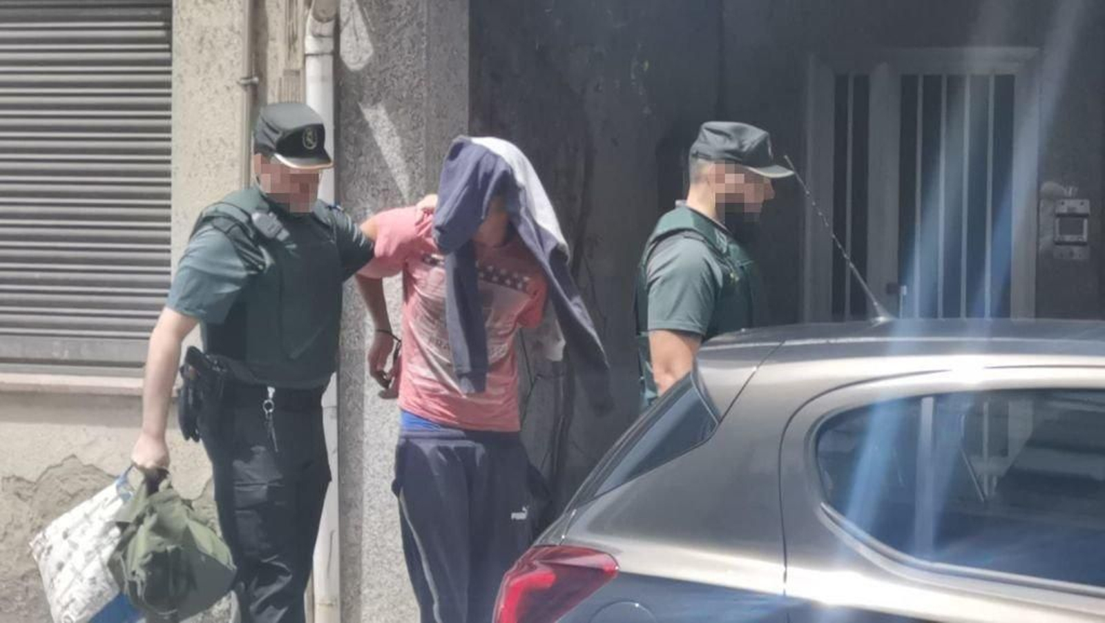 El arrestado pasará hoy a disposición del juzgado de Porriño.