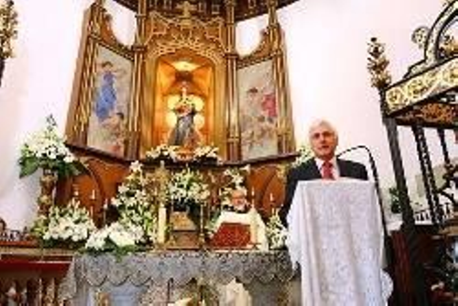 Un concesión que sólo ha concedido la cofradía al cardenal Enrique Plá y Deniel y al ex alcalde de Toledo, José Manuel Molina