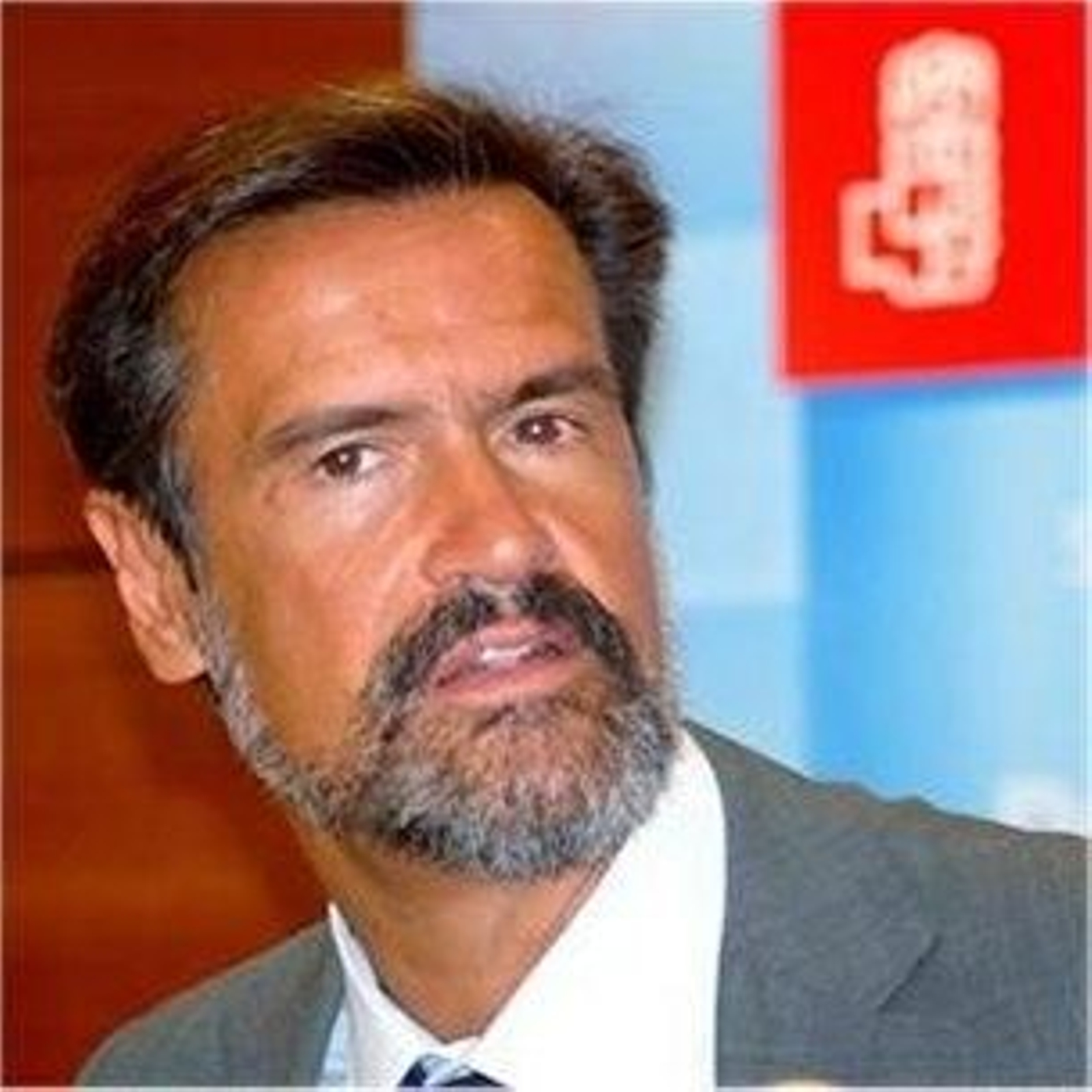 López Aguilar asiste a la convención que proclamará a Barack Obama como candidato a presidir la Casa Blanca.