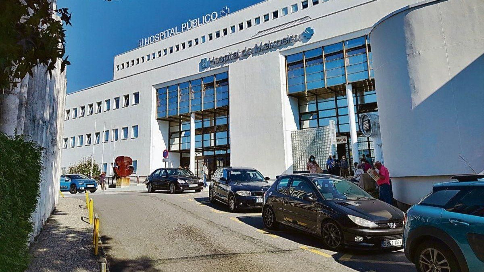 Entrada principal al hospital Meixoeiro.