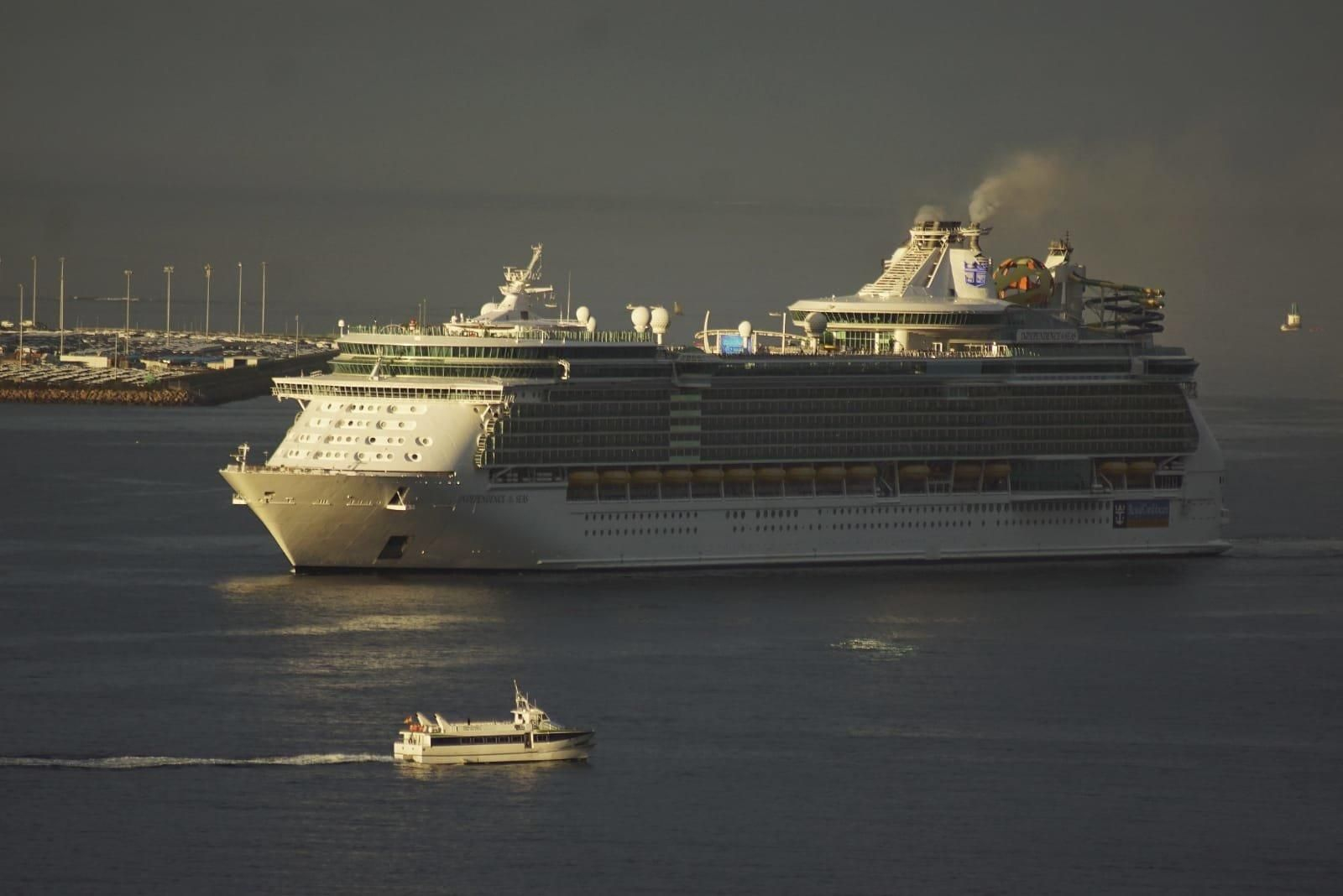 El “Independence of the Seas” llega a Vigo // Vicente