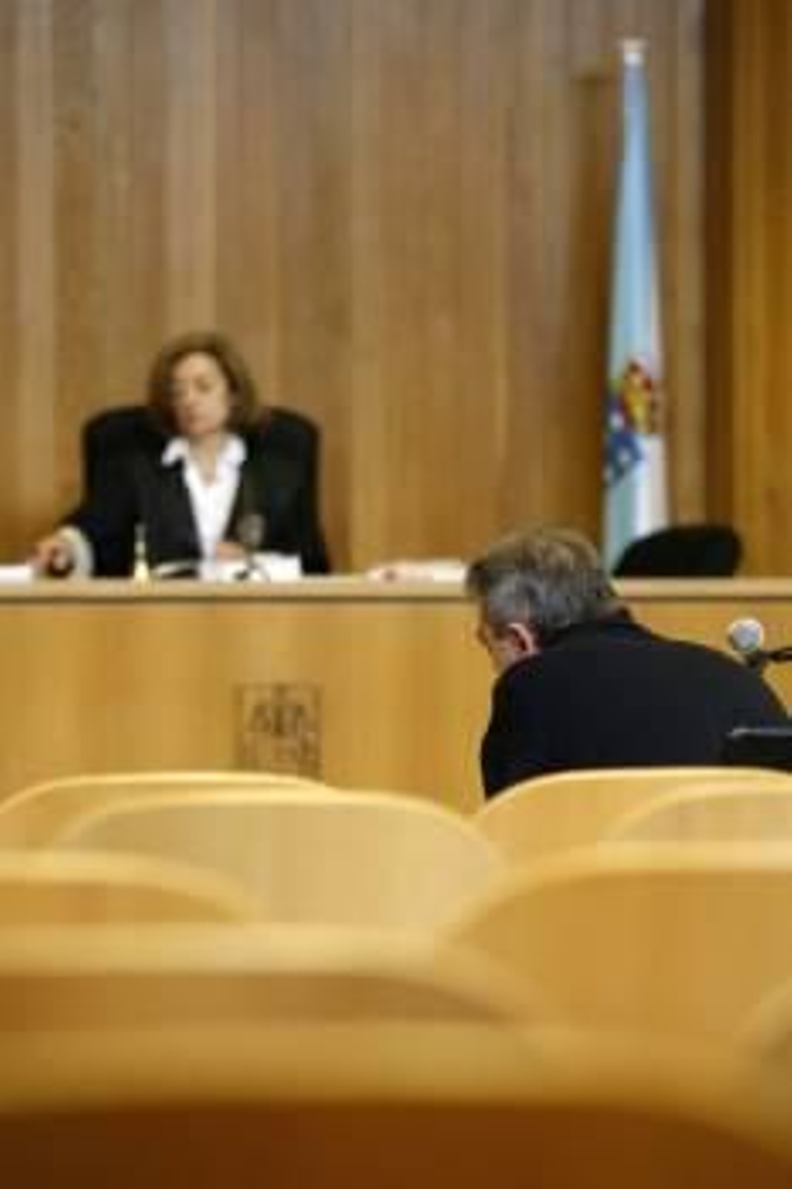 El parricida confeso, en el banquillo de los acusados. (Foto: QUINTANA)