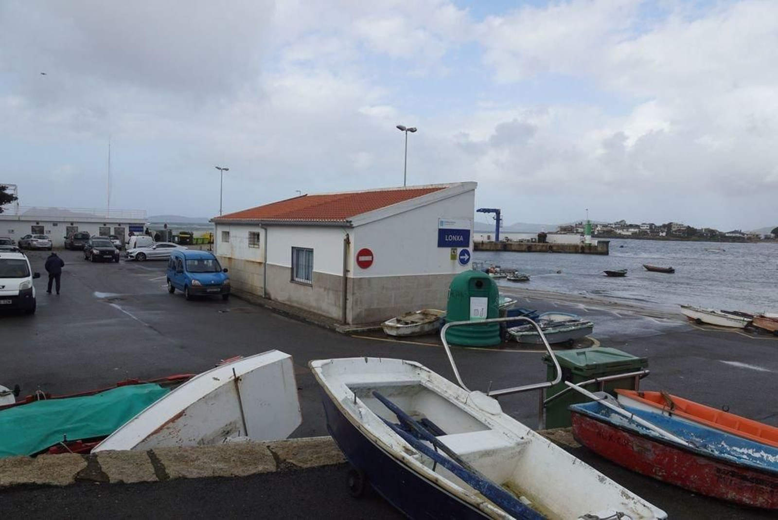 Lo que queda de la lonja de Canido, un edificio reducido. Será ampliado como local para la Cofradía y oficinas.