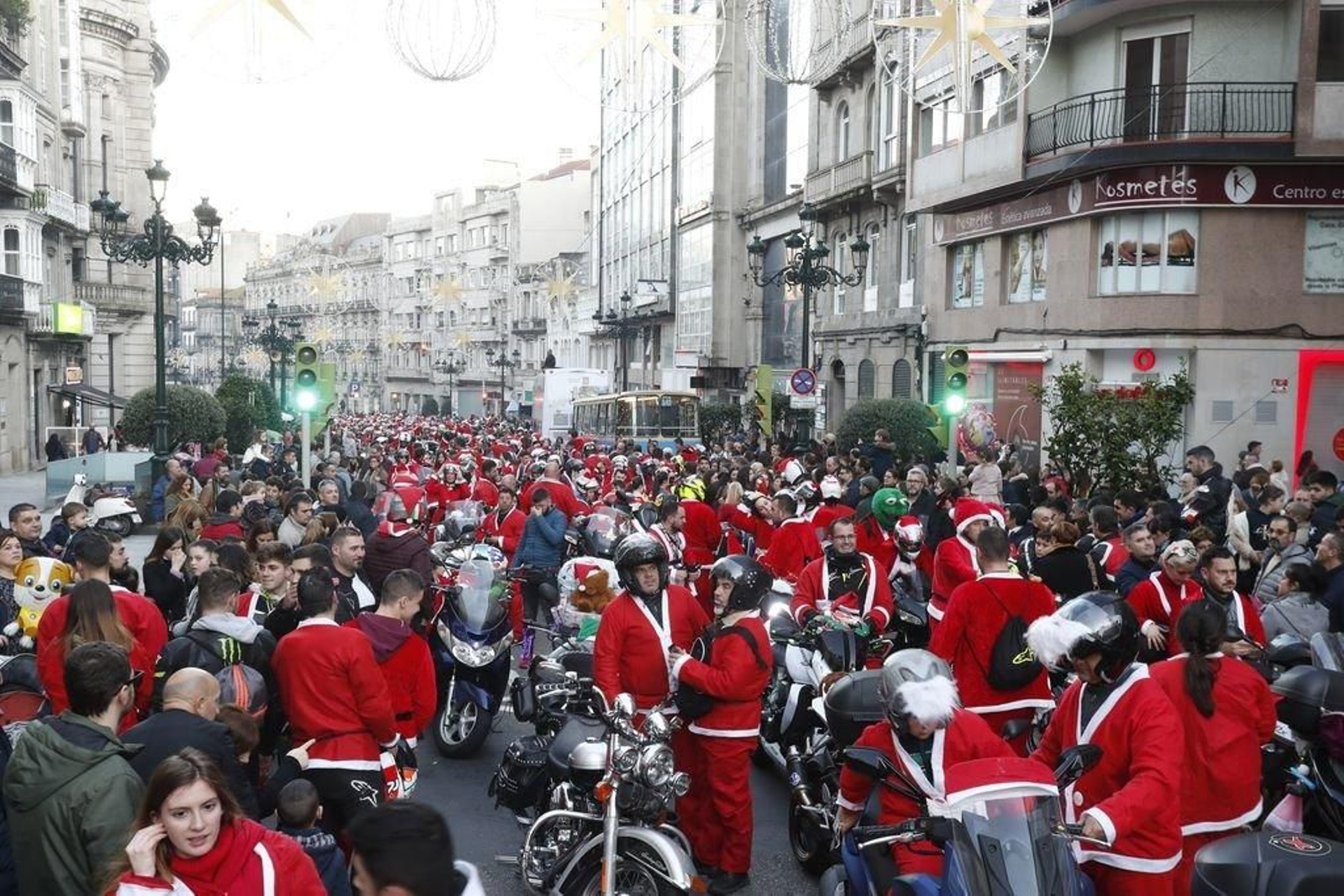 La papanoelada motera toma las calles de Vigo 48