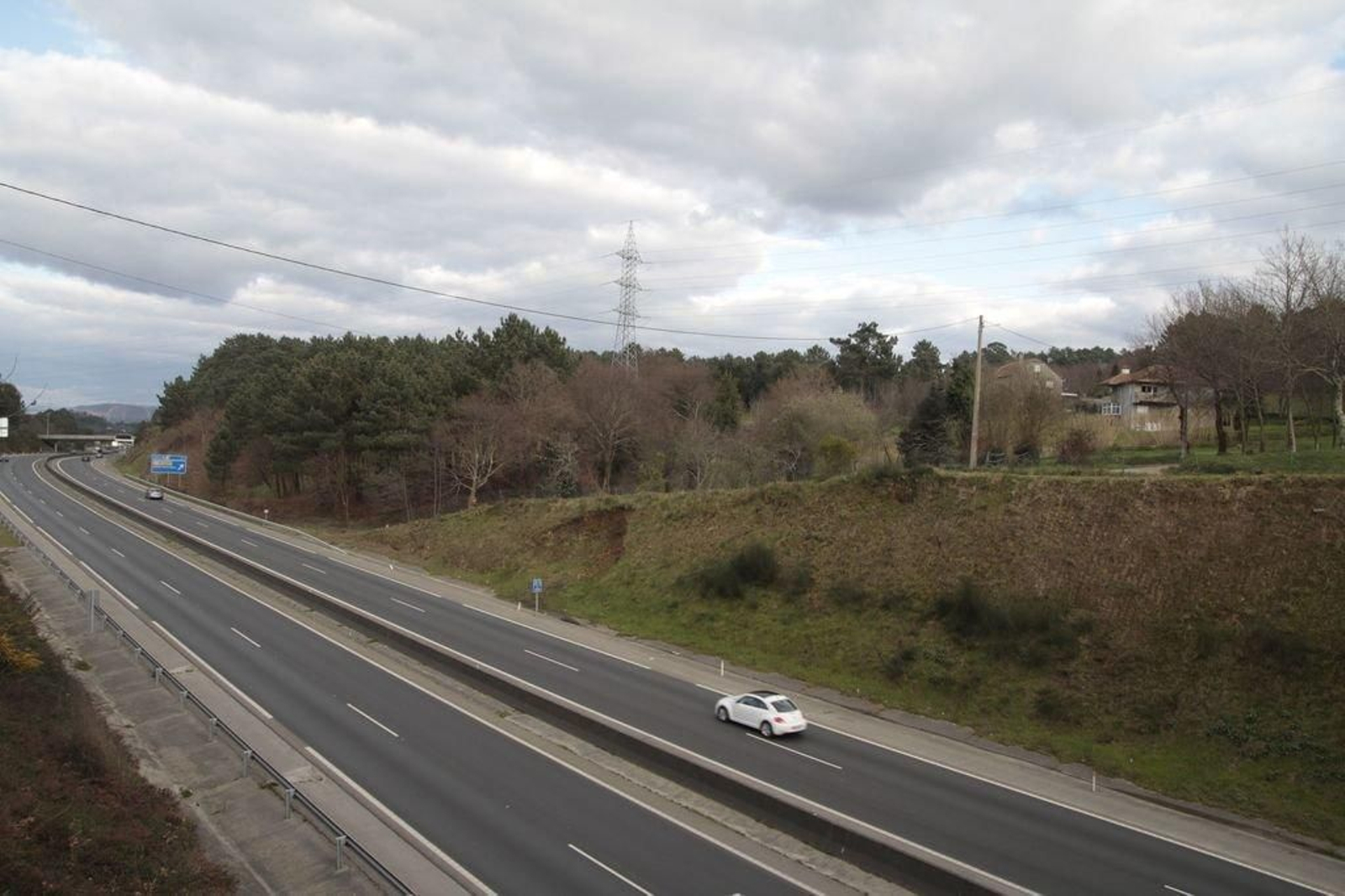 Porto Cabral se situaría cerca de Puxeiros y la AP-9.