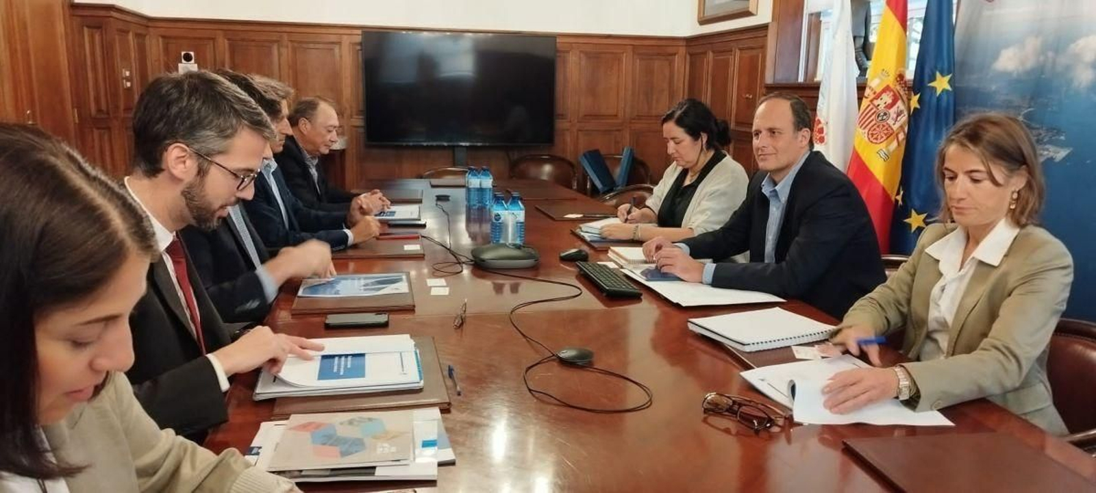 Un instante de la reunión entre Anfaco y la APV ayer.