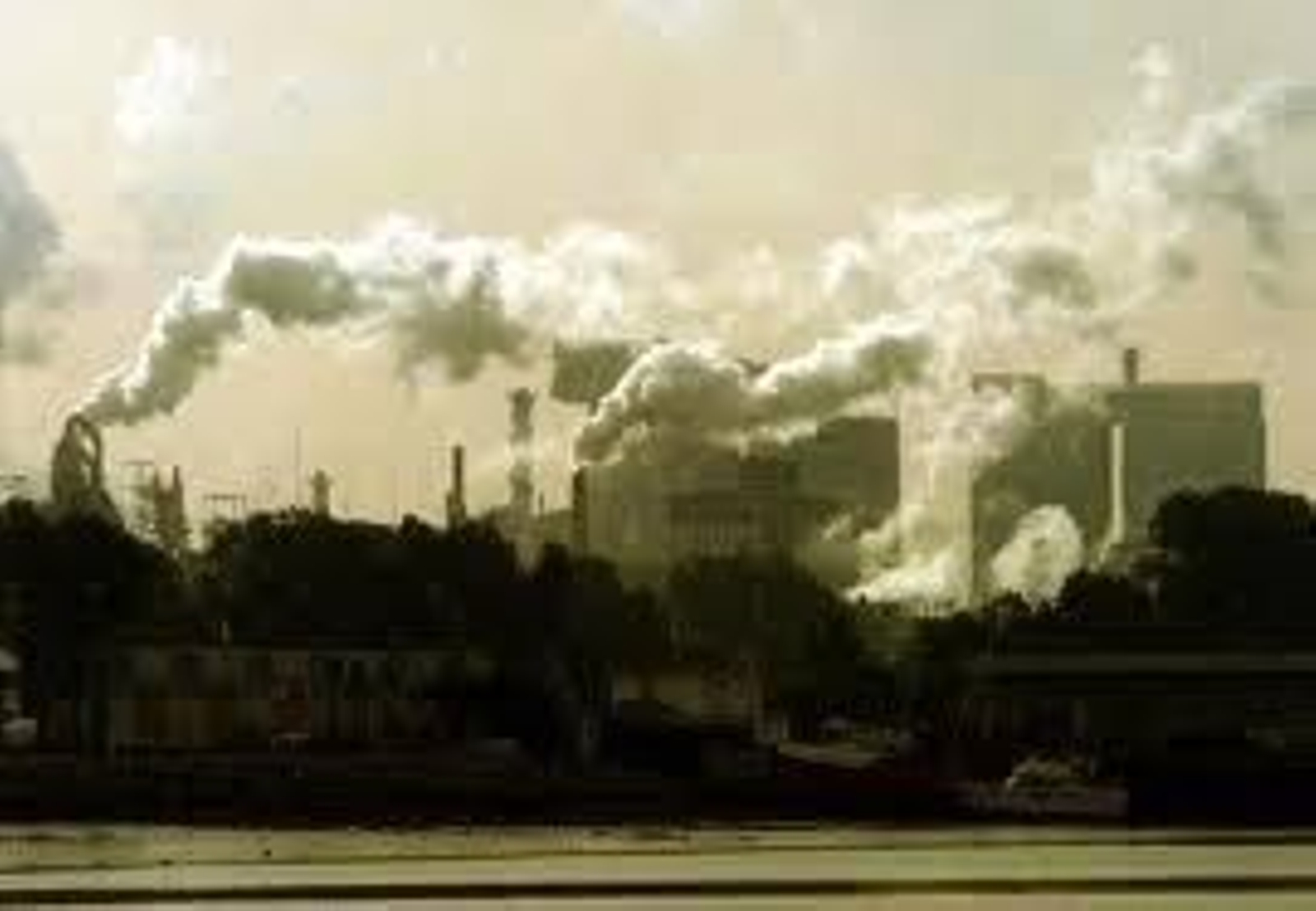 En la imagen, varias fábricas.