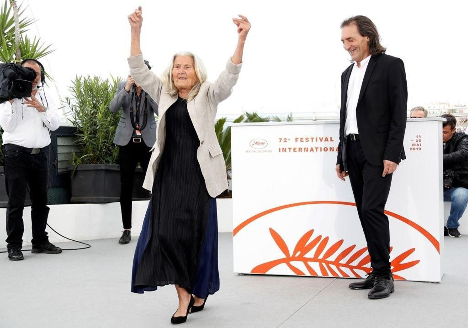 Benedicta Sánchez, protagonista de "O que arde", de Oliver Laxe, sorprendió bailando una muiñeira.