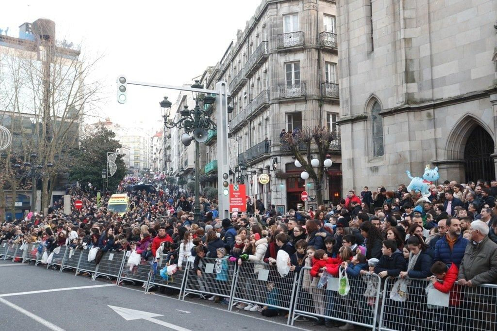 La Cabalgata de los Reyes Magos en Vigo - JV Landín 01