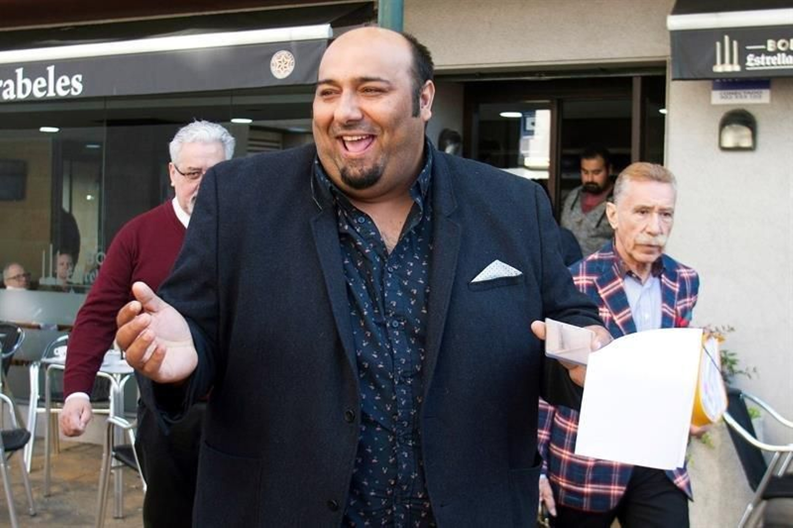 Sinaí, el rey de los Gitanos (c), acompañado de su abogado Marcos García Montes(d)