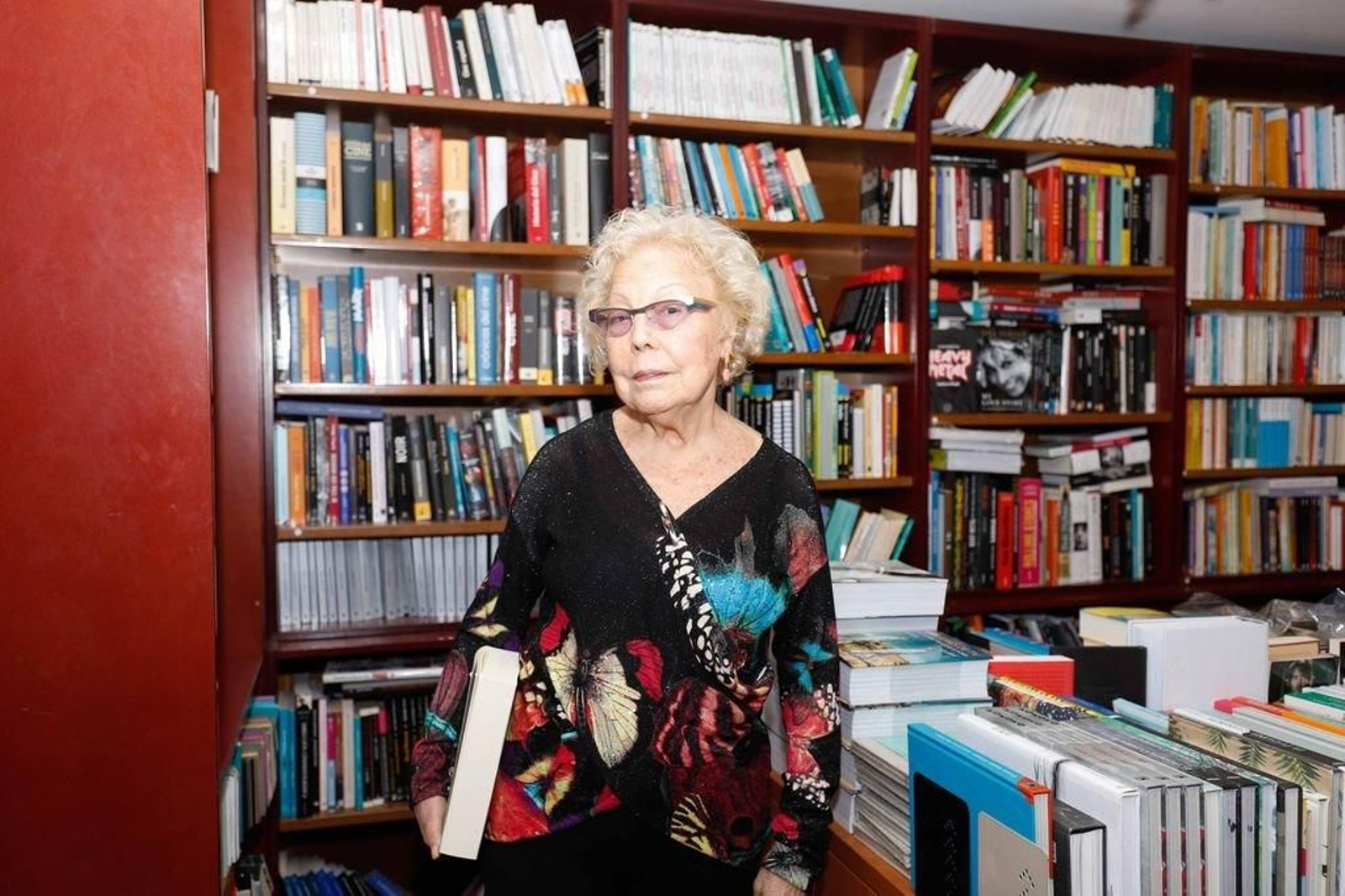 María Xosé Queizán recibirá mañá o premio Ernestina Otero.