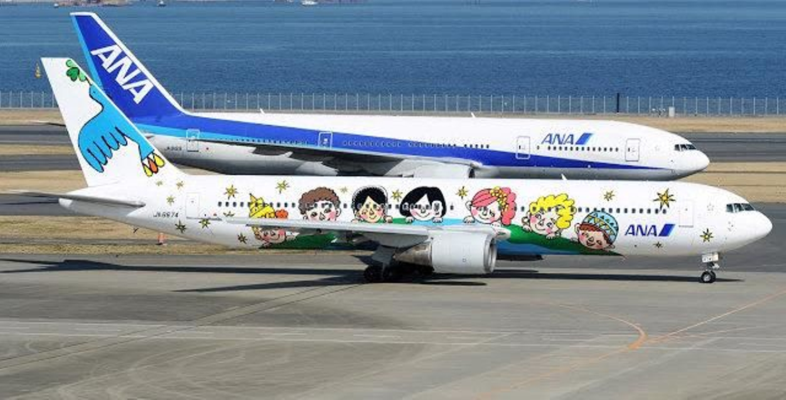 Boeing_767-381,_All_Nippon_Airways_-_ANA_AN2230219