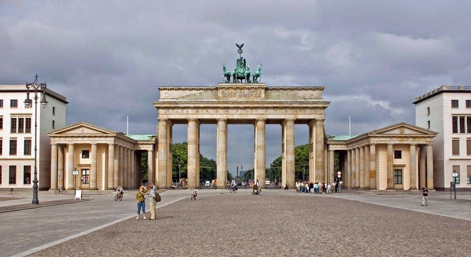 puerta-brandenburgo-berlin-270317.original