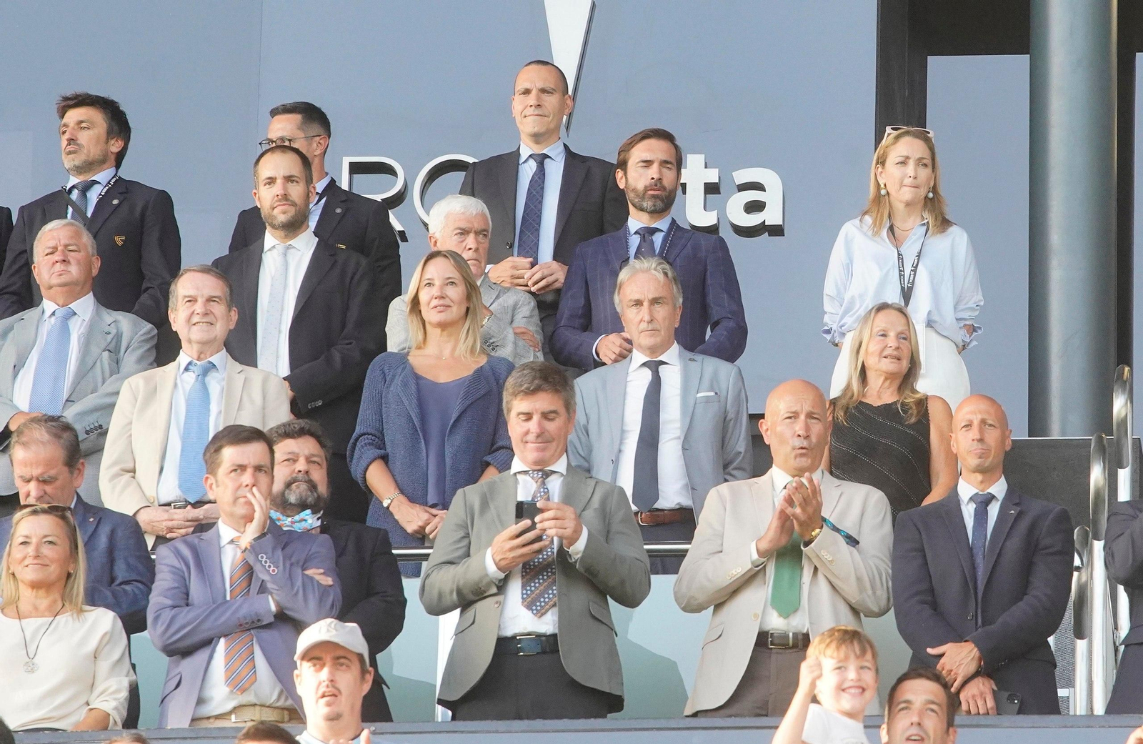 El palco de autoridades con Marian Mouriño, Abel Caballero o Marta Tapias, entre otros.