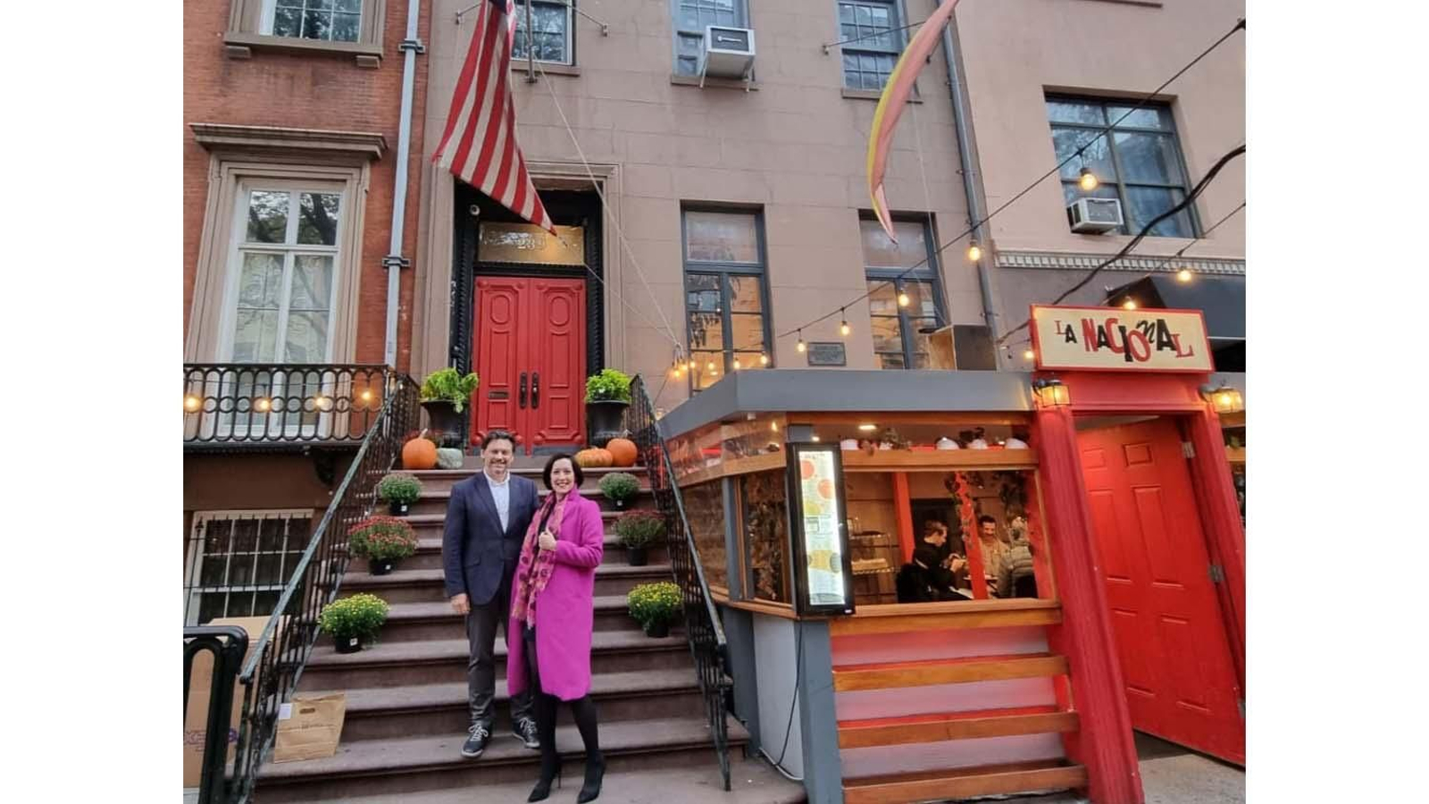 Miranda visita el histórico Centro Español “La Nacional” de Nueva York, que cuenta con un gran número de socios gallegos