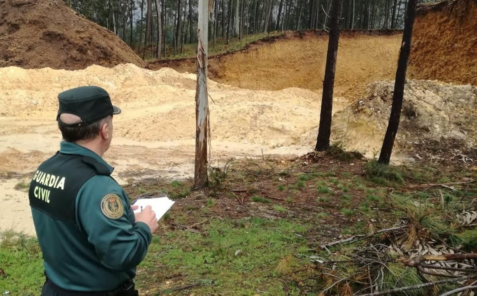 El Seprona de Tui pudo comprobar que en la zona se estaban realizando trabajos de excavación