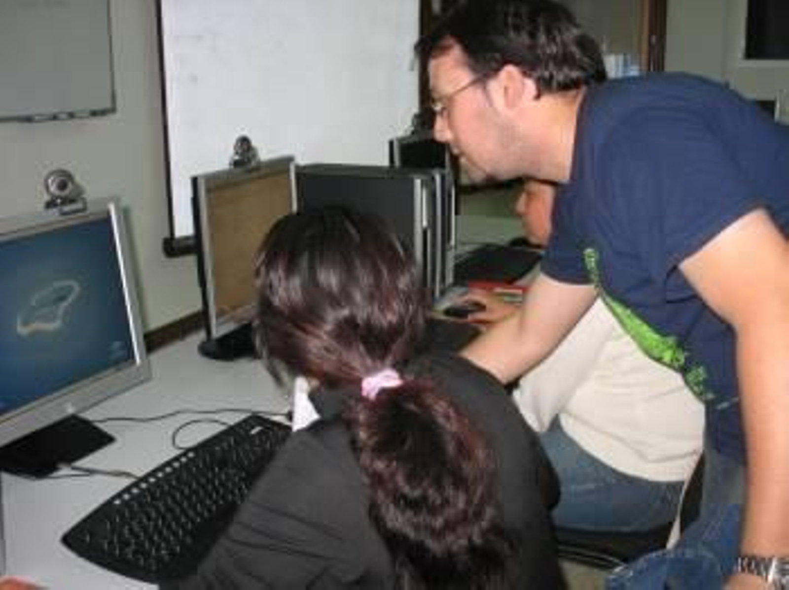 En Francia se sancionará a los internautas que realicen descargas ilegales. (Foto: Archivo)