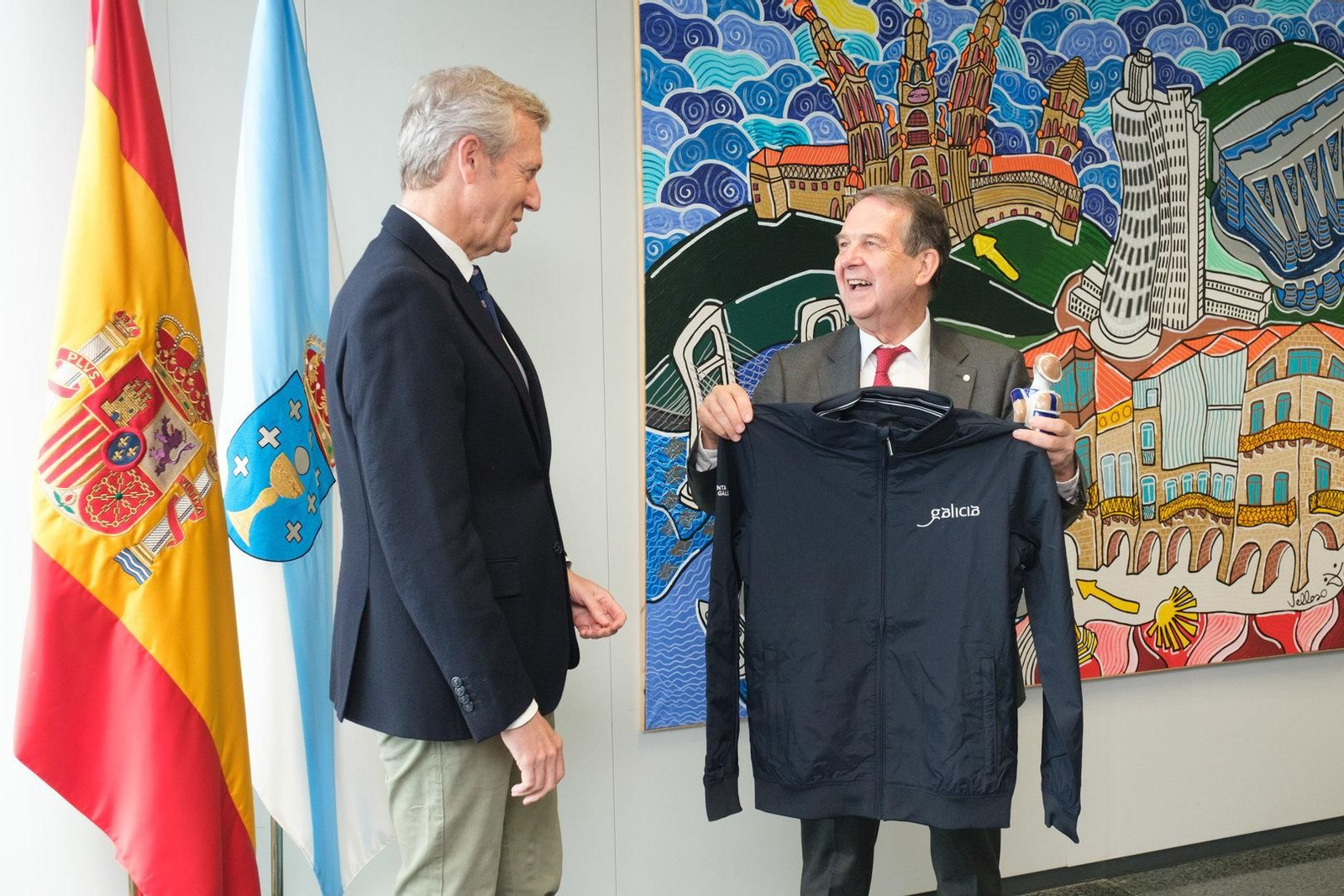 Intercambio de regalos entre Rueda y Caballero.