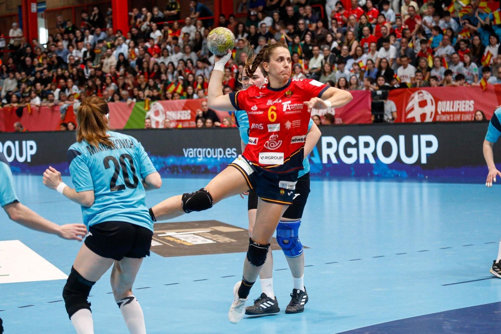 España-Azerbaiyán balonmano femenino en Porriño.