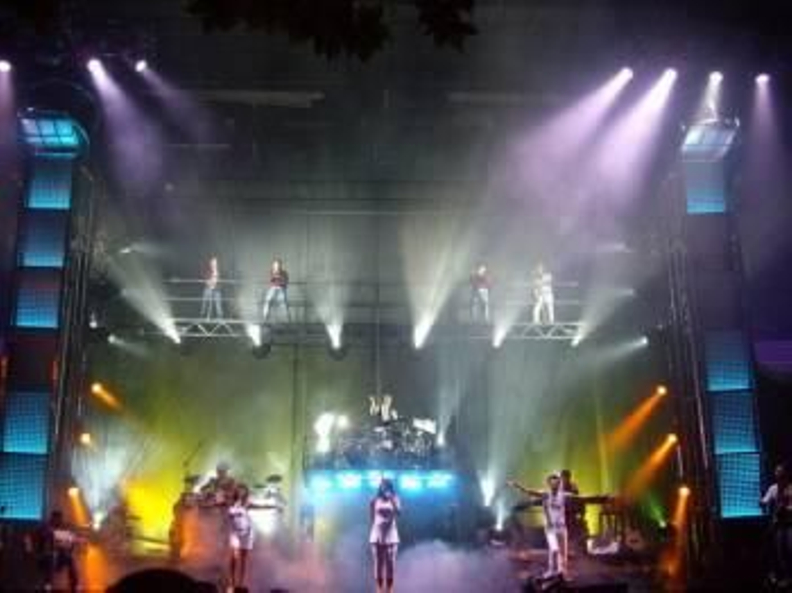 La orquesta Panorama, una de las más conocidas de Galicia, durante una actuación. (Foto: ARCHIVO)